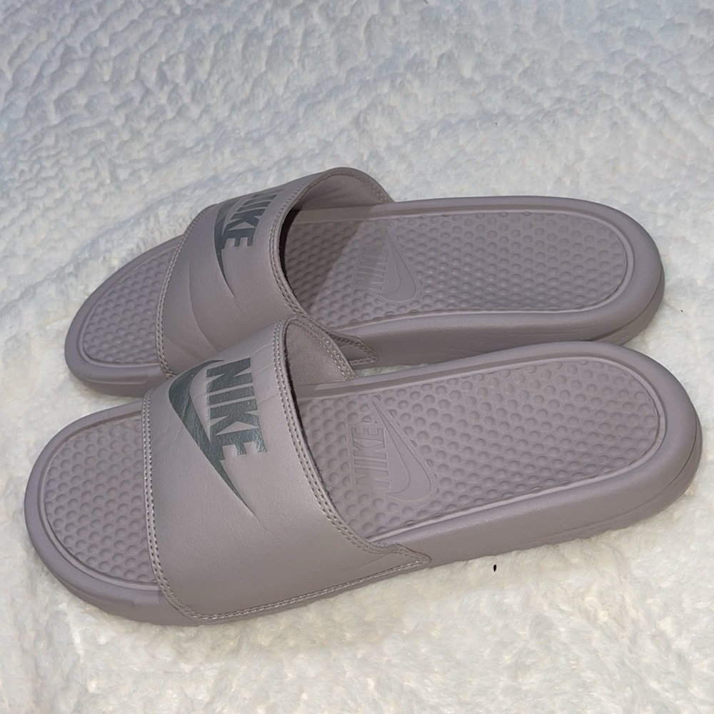 Nike Slides - Picture 2 of 8